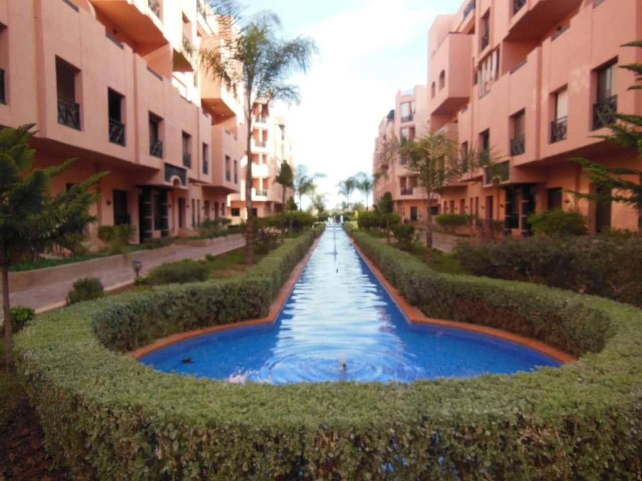 Appartement Confortable Rez-de-jardin Avec 5 Piscines Marrakesh