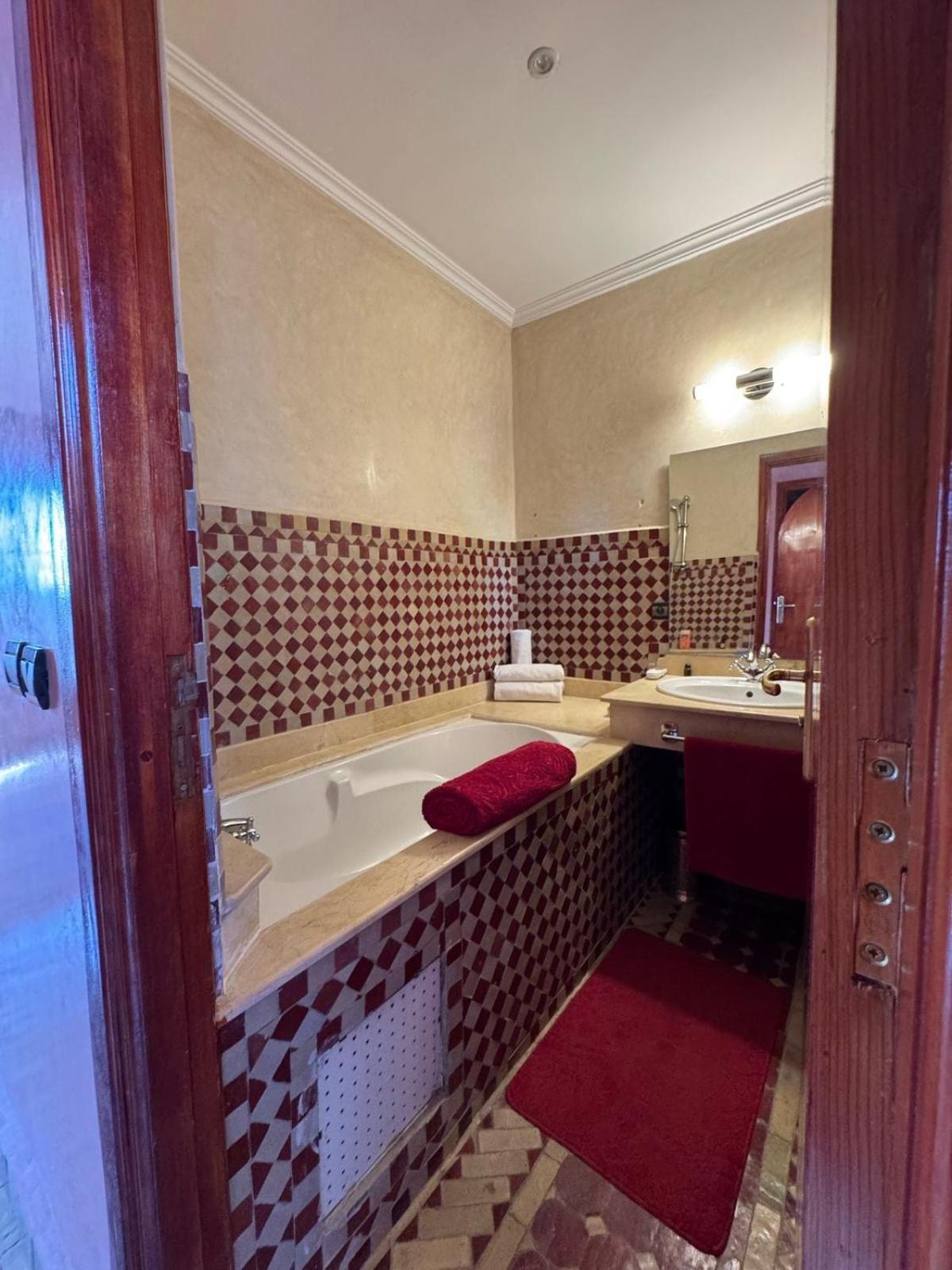 Luxury Private Riad, Air-conditioned And Pool Marrakesh
