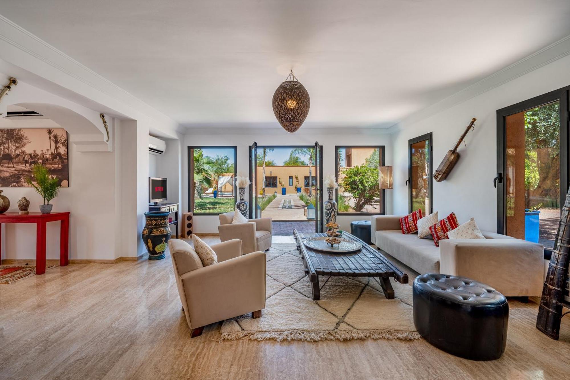 Simari Palmeraie Marrakech Nouveau! Petit Dejeuner Compris-entierement Renovee-superbe Piscine Privee Chauffee-personnel De Maison Inclus-grand Jardin De 2000m2-terrain De Petanque-ambiance Typique Berbere-havre De Paix * Marrakesh