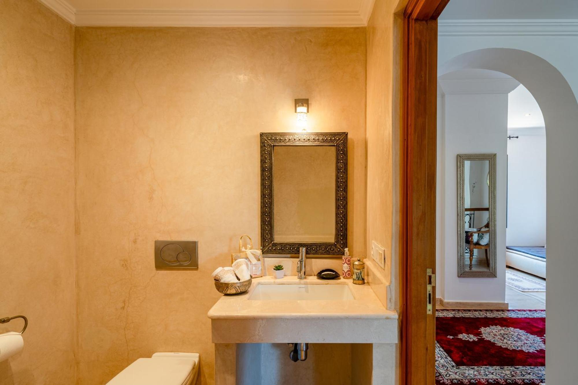Simari Palmeraie Marrakech Nouveau! Petit Dejeuner Compris-entierement Renovee-superbe Piscine Privee Chauffee-personnel De Maison Inclus-grand Jardin De 2000m2-terrain De Petanque-ambiance Typique Berbere-havre De Paix Villa *