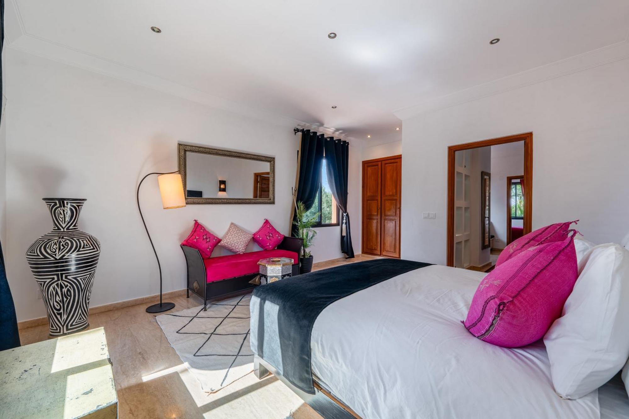 Simari Palmeraie Marrakech Nouveau! Petit Dejeuner Compris-entierement Renovee-superbe Piscine Privee Chauffee-personnel De Maison Inclus-grand Jardin De 2000m2-terrain De Petanque-ambiance Typique Berbere-havre De Paix * Marrakesh