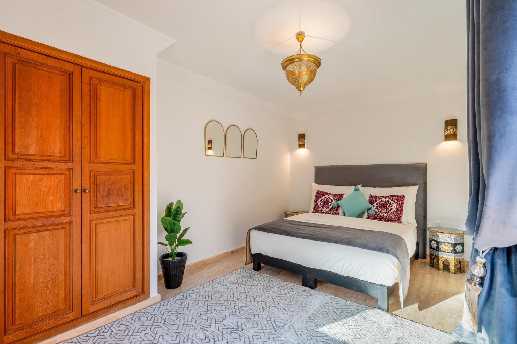 Simari Palmeraie Marrakech Nouveau! Petit Dejeuner Compris-entierement Renovee-superbe Piscine Privee Chauffee-personnel De Maison Inclus-grand Jardin De 2000m2-terrain De Petanque-ambiance Typique Berbere-havre De Paix Marrakesh