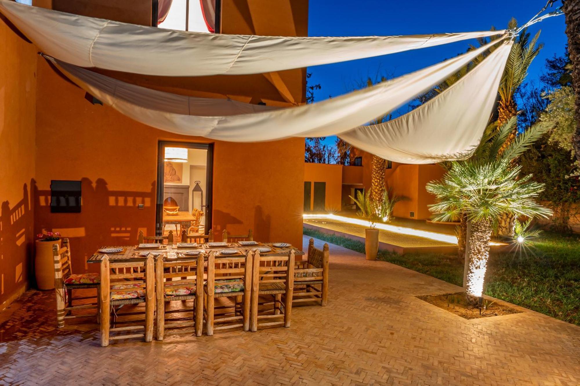 Simari Palmeraie Marrakech Nouveau! Petit Dejeuner Compris-entierement Renovee-superbe Piscine Privee Chauffee-personnel De Maison Inclus-grand Jardin De 2000m2-terrain De Petanque-ambiance Typique Berbere-havre De Paix *