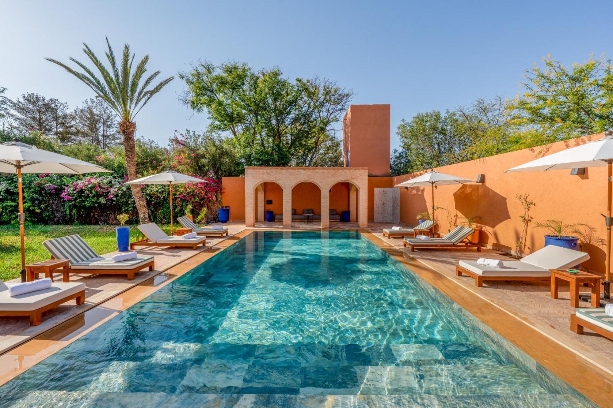 Villa Simari Palmeraie Marrakech Nouveau! Petit Dejeuner Compris-entierement Renovee-superbe Piscine Privee Chauffee-personnel De Maison Inclus-grand Jardin De 2000m2-terrain De Petanque-ambiance Typique Berbere-havre De Paix *