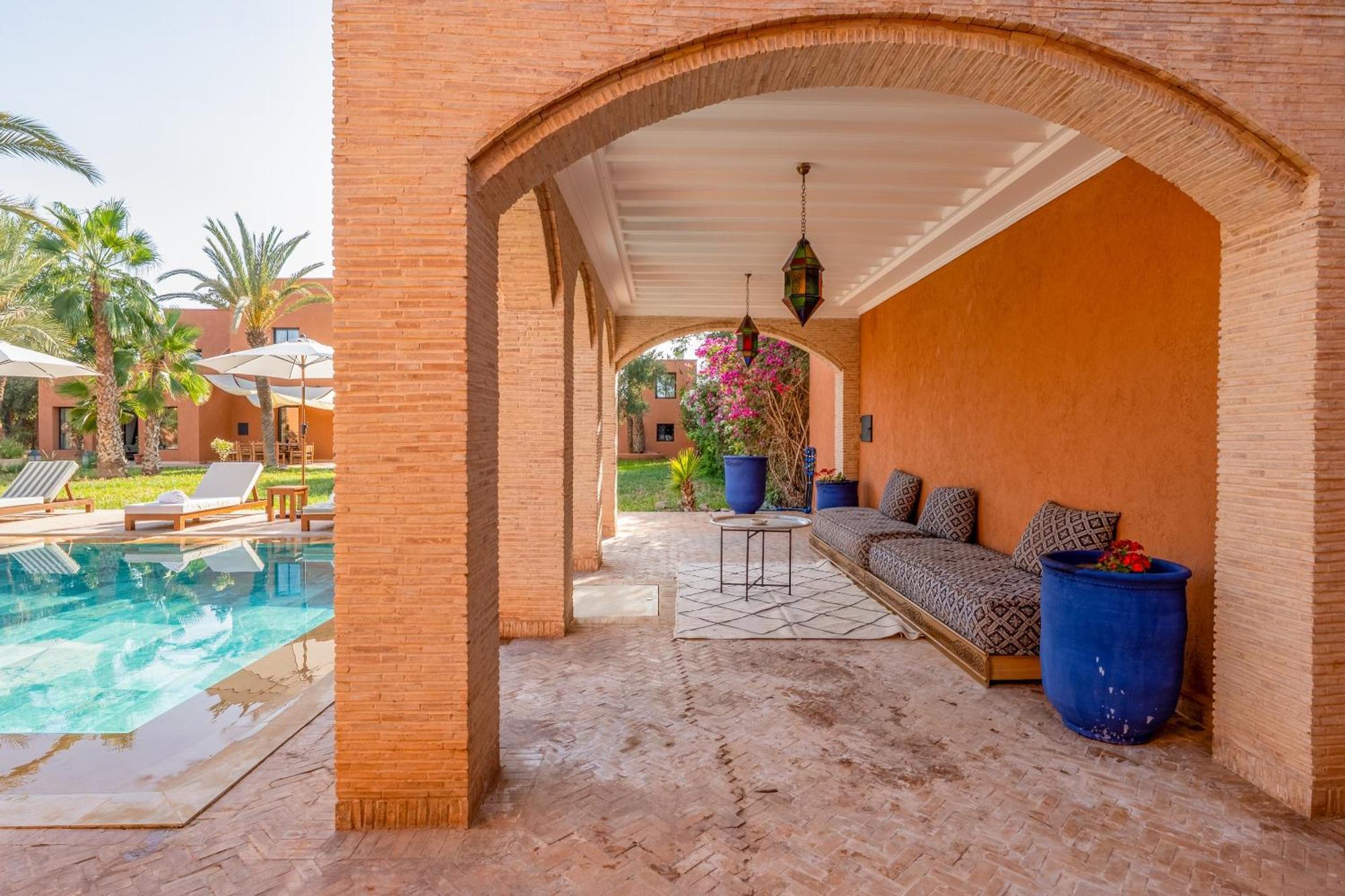 Simari Palmeraie Marrakech Nouveau! Petit Dejeuner Compris-entierement Renovee-superbe Piscine Privee Chauffee-personnel De Maison Inclus-grand Jardin De 2000m2-terrain De Petanque-ambiance Typique Berbere-havre De Paix Marrakesh
