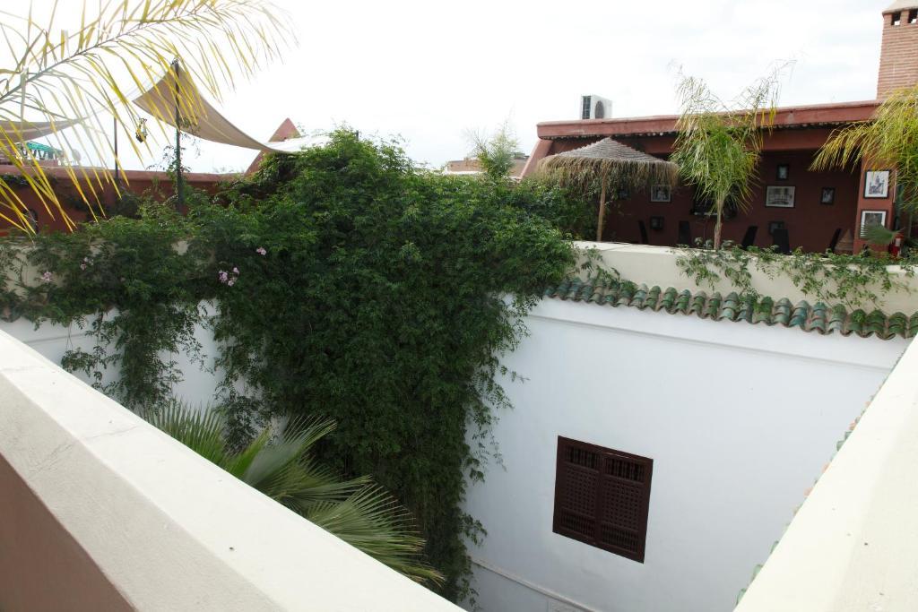 Riad Des Eaux Et Des Epices 2*