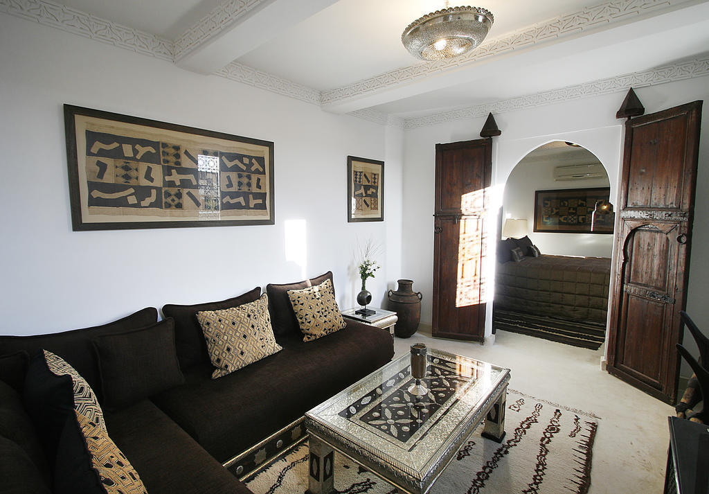 Riad Assakina *