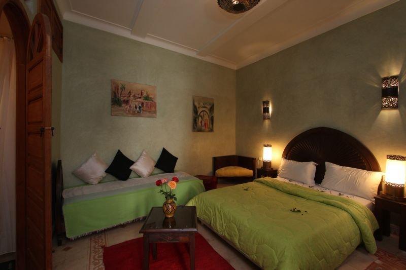 Riad Awinati Location Privatisee ,piscine Chauffee , Beau Rooftop Marrakesch