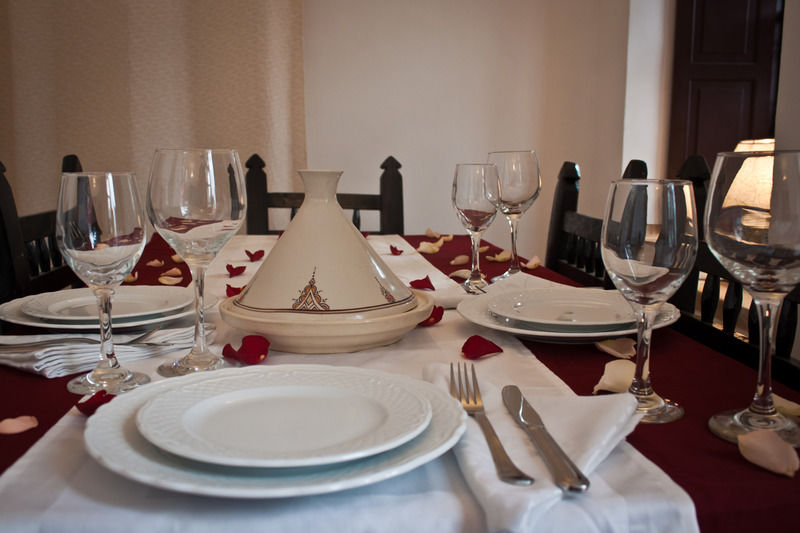 Des Eaux Et Des Epices Riad 2*