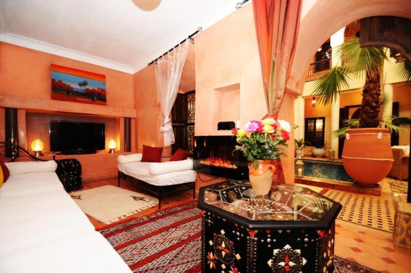 Davia Riad 3*