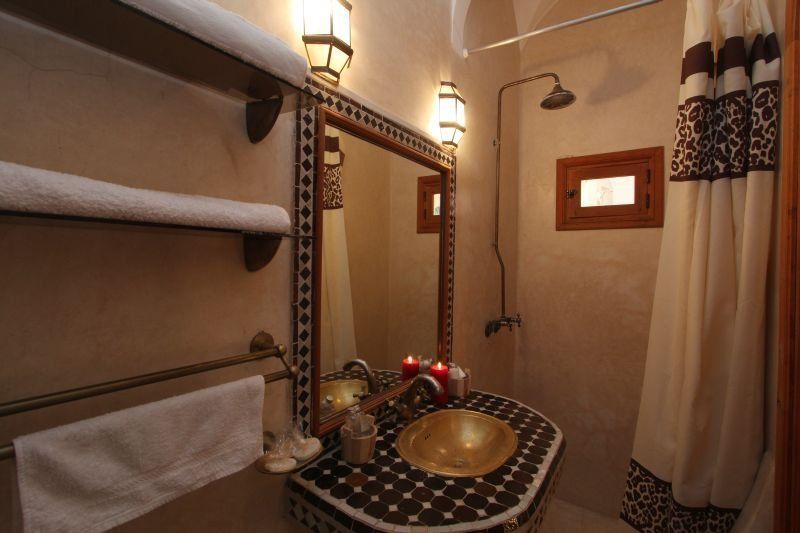 Riad Awinati Location Privatisee ,piscine Chauffee , Beau Rooftop Marrakesch