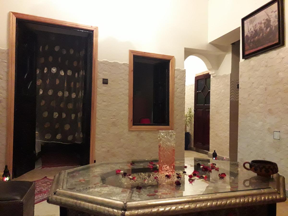 Full Moon Hostel
