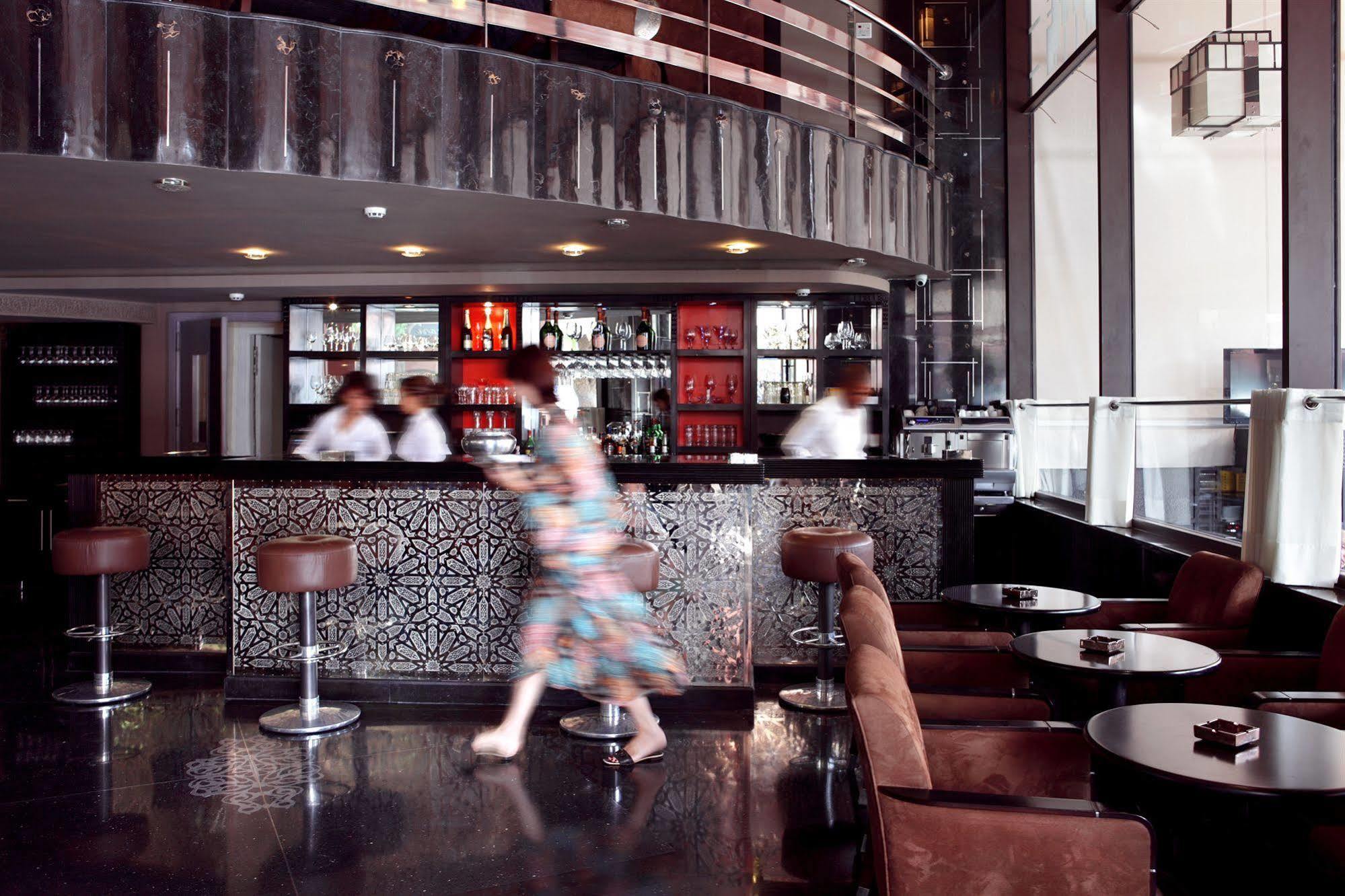 La Renaissance Hotel