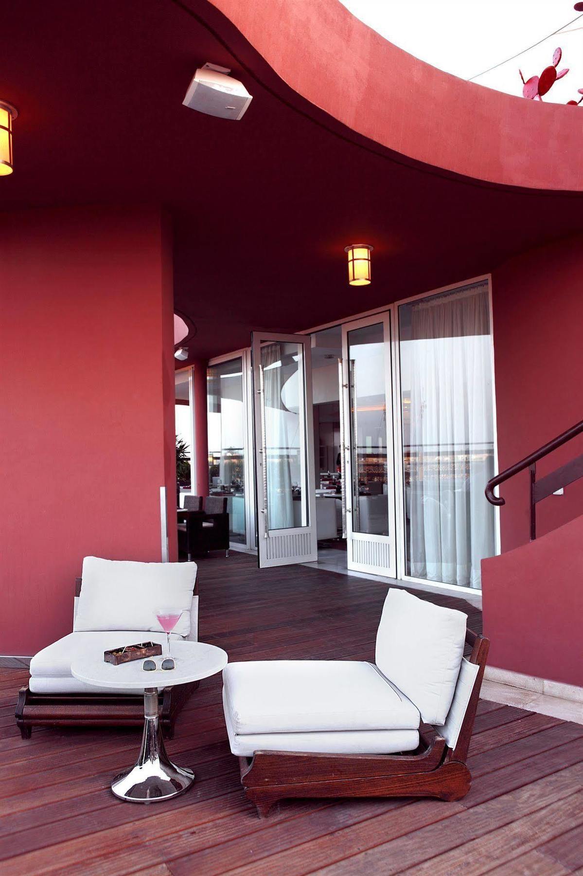 La Renaissance 4*
