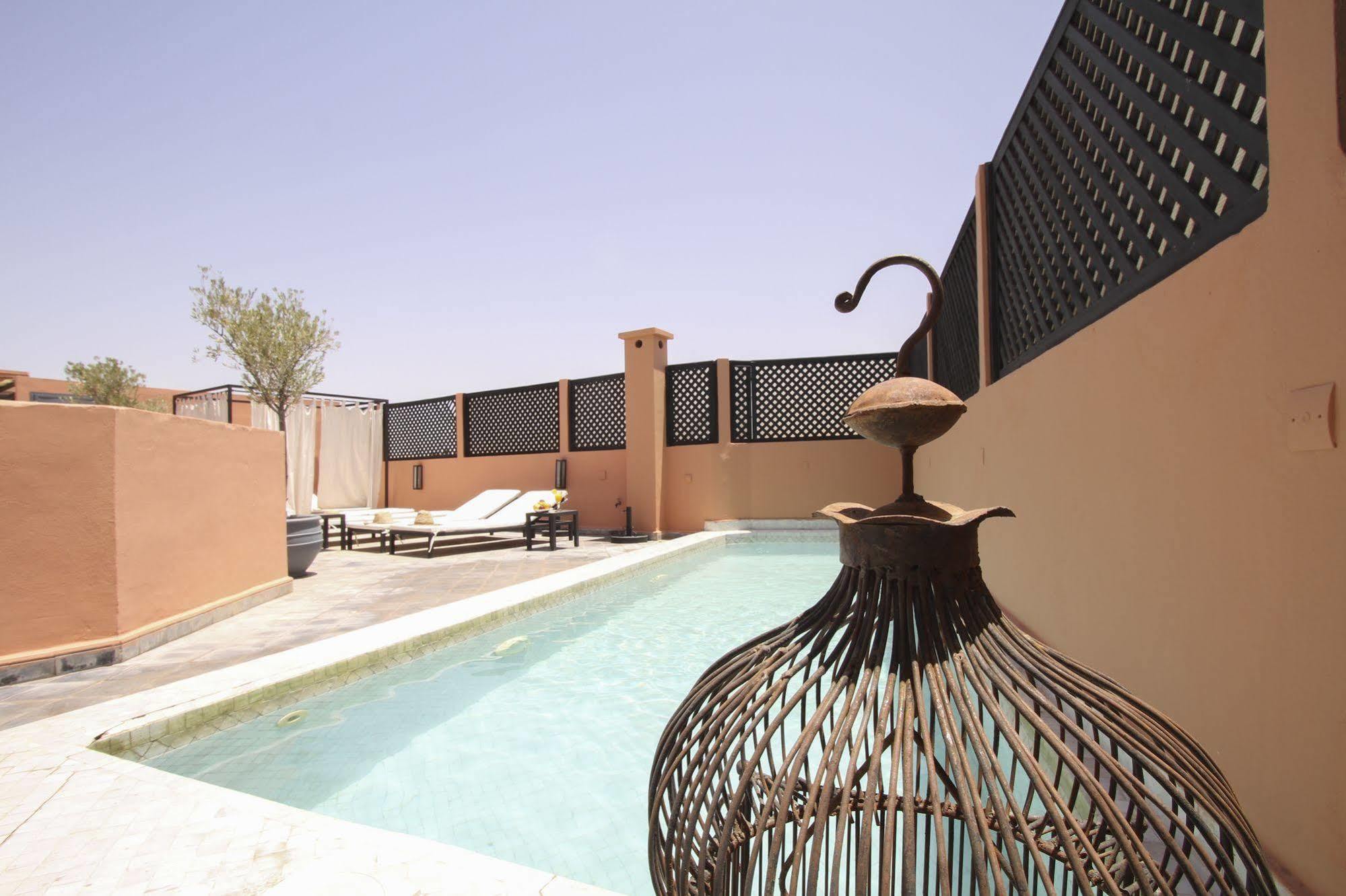 64 & Riad