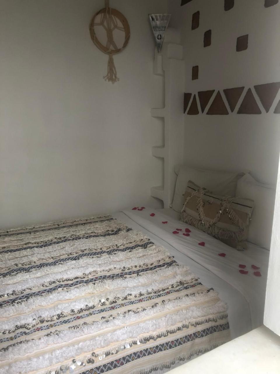 Dar Zioui, Bynour Riad