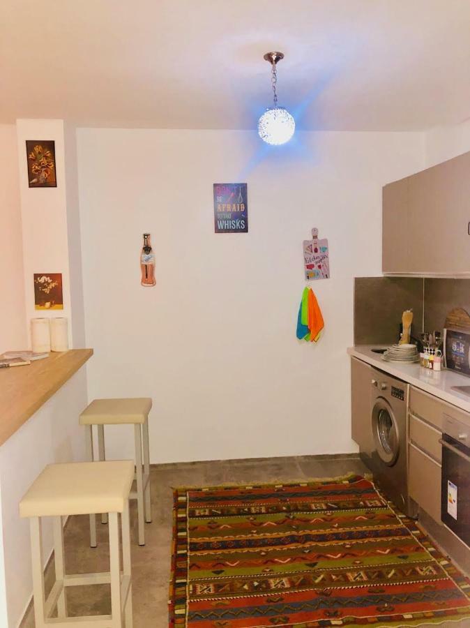 Apartment Red *