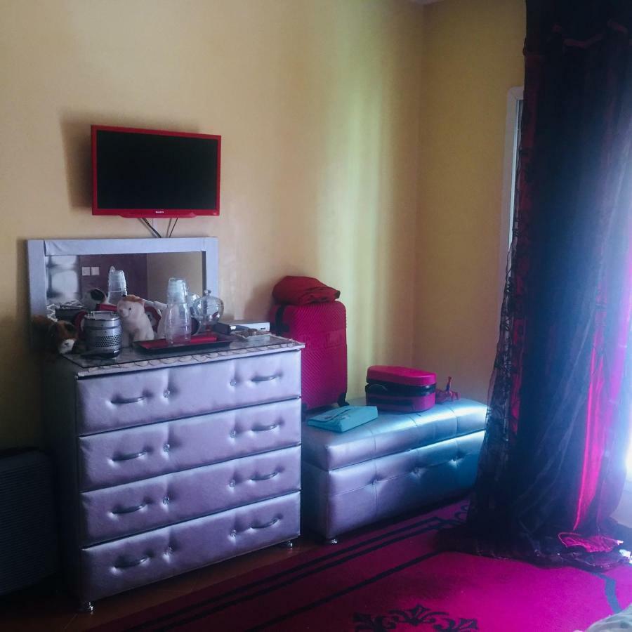 “etoile D'or” Porte De Gueliz 40 000 Marrakech . Accommodatie bij particulieren *